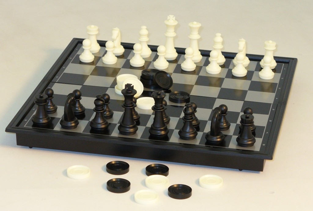 10″ Magnetic Folding Chess with Checkers