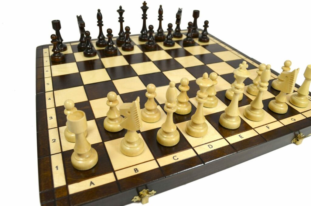 Basic Wooden Chess Set Classic Design