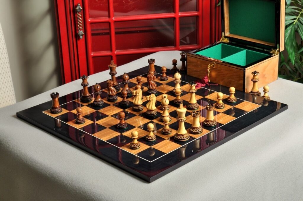 Man ray Chess Set