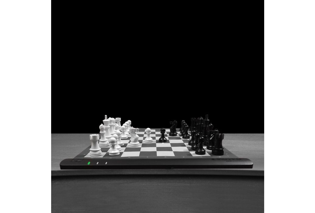 Square Off Pro Rollable e-Chessboard